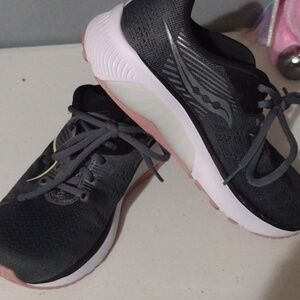 Saucony Guide 14 PowerRun Charcoal Rose Sneakers Woman’s 7 fromfit walking runni